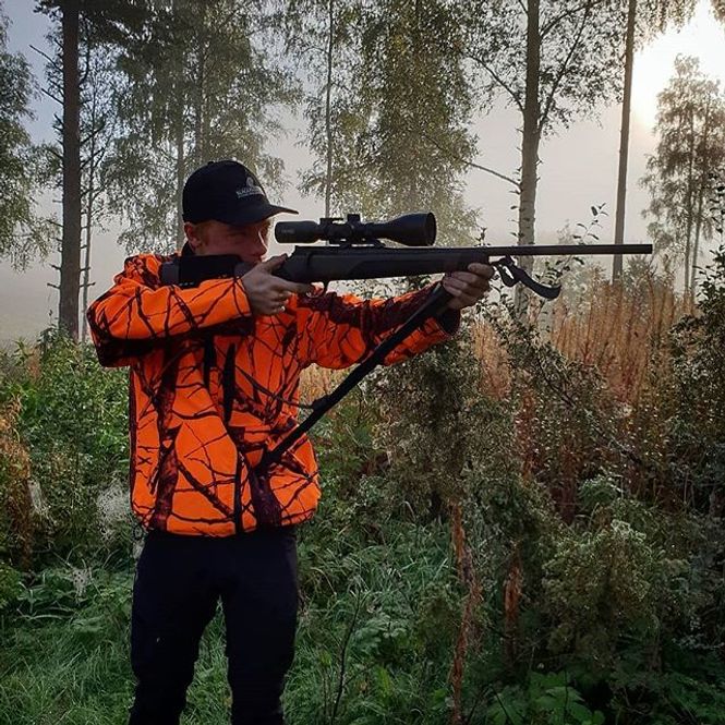 Hovedbillede Skjutstöd och vapenrem i ett